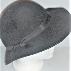 ST6IN Doeskin Felt 100% Wool WOMAN'S BLACK HAT w/ Bow Geo W. Bollman & Co. Ltd